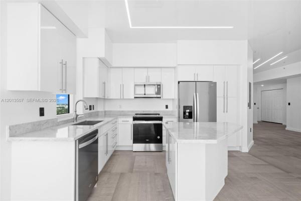 Duo West, 1745 E Hallandale Beach Blvd #PH-05W, Hallandale Beach, Florida 33009, image 1