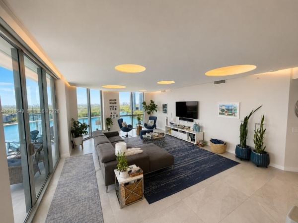 The Reserve At Marina Palms, 17111 Biscayne Blvd #1610, North Miami Beach, Florida 33160, image 2