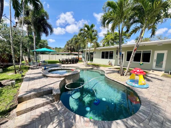 Plantation Park, 101 SW 58th Ave, Plantation, Florida 33317, image 1