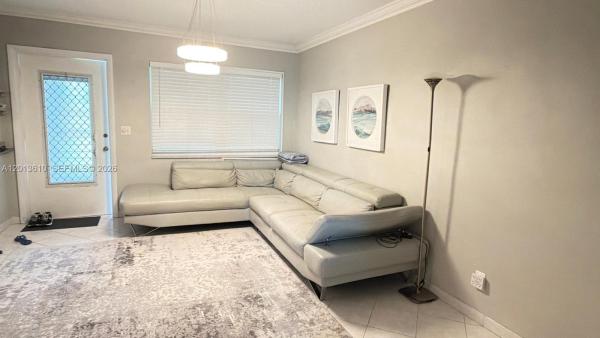 Casa Paradiso, 580 Egret Dr #211, Hallandale Beach, Florida 33009, image 1