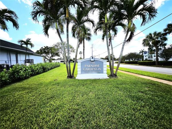 Paradise Gardens 4, 1040 NW 73rd Ter, Margate, Florida 33063, image 2