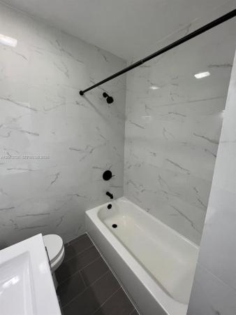 2640 NE 215th St, Unincorporated Dade County, Florida 33180, image 2