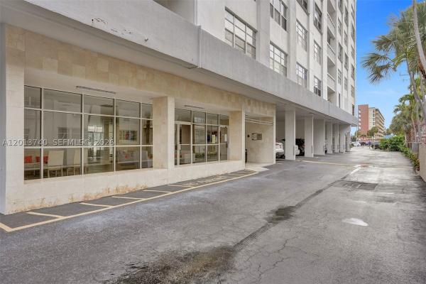Ashleigh House, 3113 S Ocean Dr #710, Hallandale Beach, Florida 33009, image 3