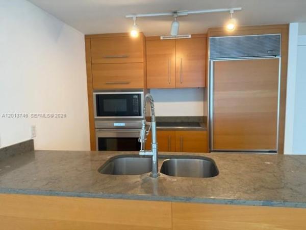 Icon Brickell Tower 1, 475 Brickell Ave #2411, Miami, Florida 33131, image 1