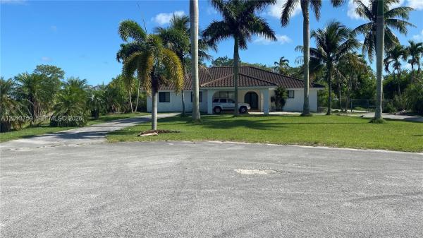 Unincorporated Dade County, Florida 33170, image 1