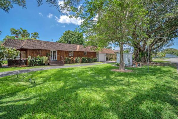 470 NE 113th St #1, Unincorporated Dade County, Florida 33161, image 1