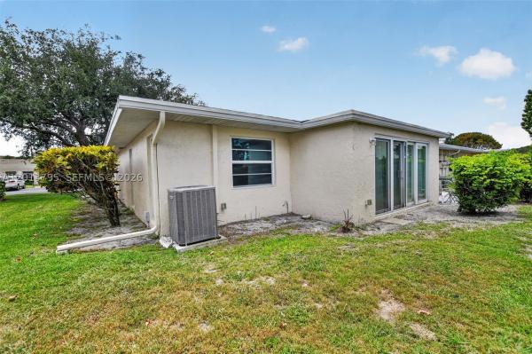 Boca Lakes, 8749 Belle Aire Dr, Boca Raton, Florida 33433, image 2
