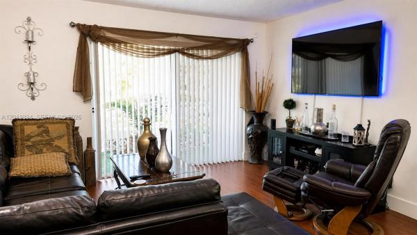 Pinehurst Club, 460 S Park Rd #6-109, Hollywood, Florida 33021, image 1