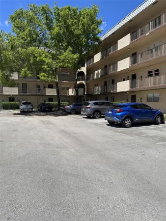 The Falls Of Inverrary, 6061 N Falls Circle Dr #106, Lauderhill, Florida 33319, image 1