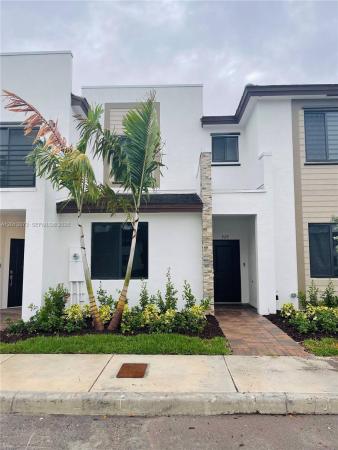 929 NE 211th St, Unincorporated Dade County, Florida 33179, image 1