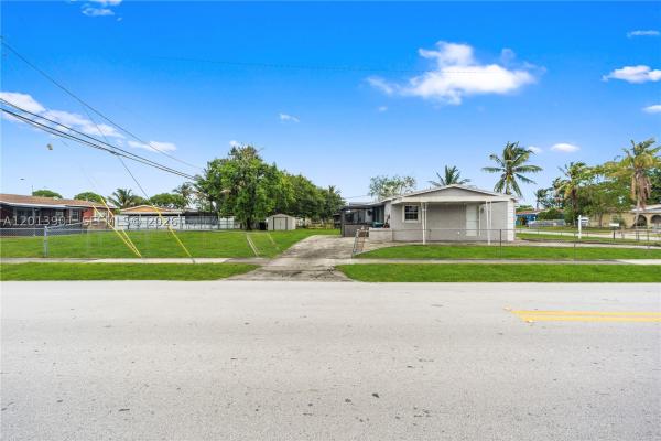 Norwood, 1315 NW 192nd St, Miami Gardens, Florida 33169, image 2