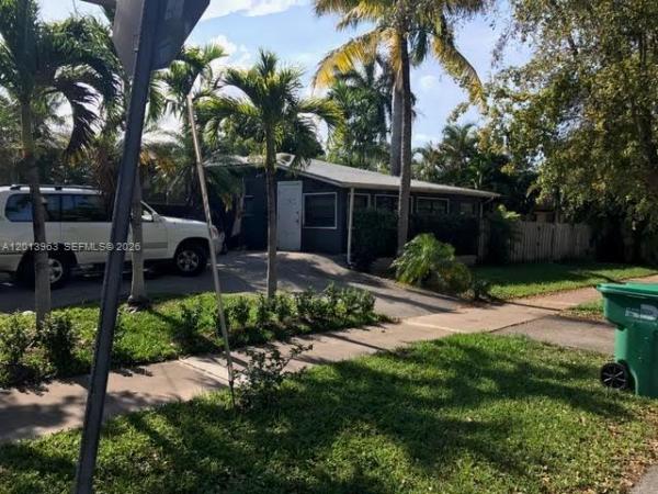 335 NE 114th St #2, Unincorporated Dade County, Florida 33161, image 1