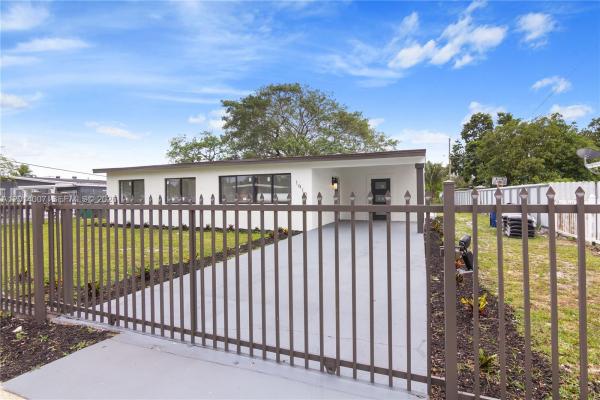 1910 NW 134th St, Unincorporated Dade County, Florida 33167, image 1