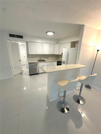 The Golden Key, 1120 102nd St #4, Bay Harbor Islands, Florida 33154, image 3