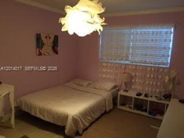 335 NE 114th St, Unincorporated Dade County, Florida 33161, image 1