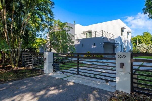 6695 SW 112th St, Pinecrest, Florida 33156, image 3