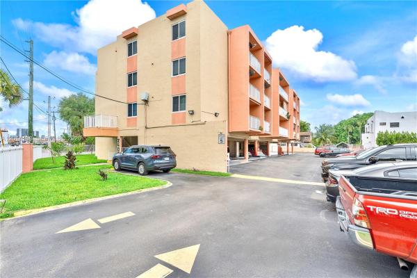 2400 NW 16th Street Rd, Miami, Florida 33125, image 1