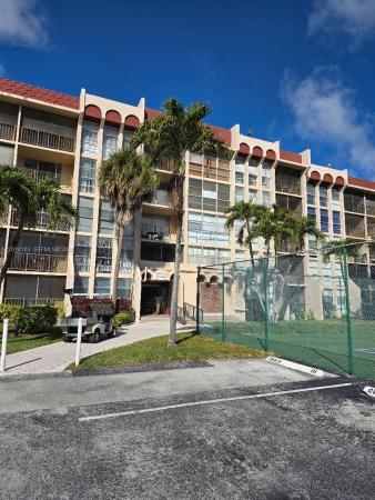 De Soto Park North, 2001 Atlantic Shores Blvd #104, Hallandale Beach, Florida 33009, image 2