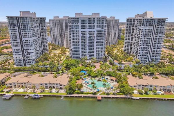 Atlantic 3 At The Point, 21050 NE 38th Ave #302, Aventura, Florida 33180, image 2