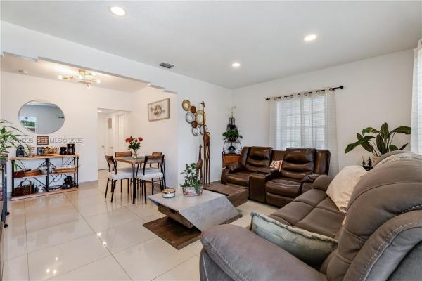 1059 NW 77th St, Unincorporated Dade County, Florida 33150, image 1
