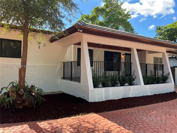 Calvert Manors, 6150 SW 16th St, West Miami, Florida 33155, image 2