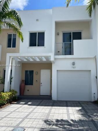 7187 NW 103rd Path, Doral, Florida 33178, image 1