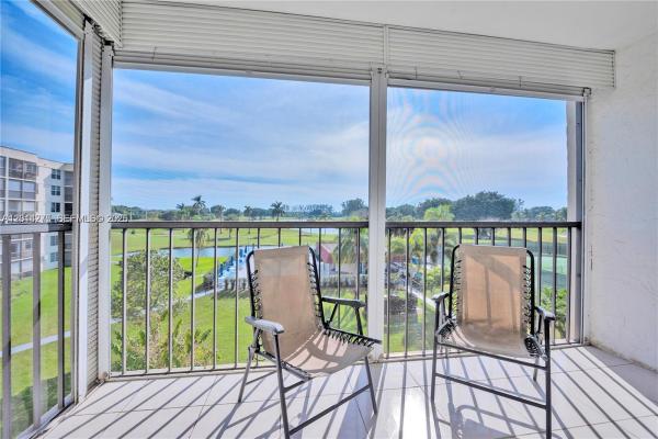 Hollybrook Golf & Tennis Club, 8900 Washington Blvd #411, Pembroke Pines, Florida 33025, image 1