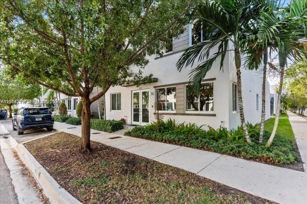 Landmark At Doral, 6680 NW 102nd Path, Doral, Florida 33178, image 1