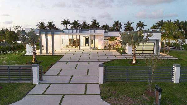 13231 SW 220th St STREET, Unincorporated Dade County, Florida 33170, image 1