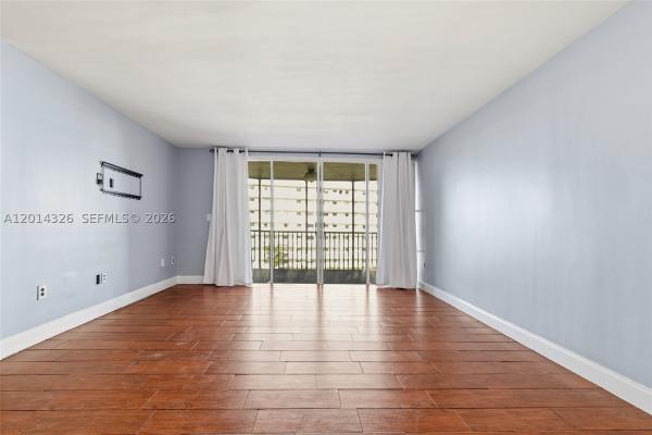 1770 NE 191st St #411-1, Unincorporated Dade County, Florida 33179, image 3