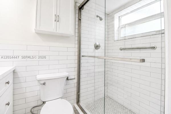 Gateway Arms, 1900 NE 8th Ct #105, Fort Lauderdale, Florida 33304, image 1