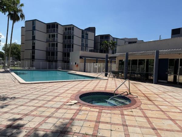 6955 NW 186th St #F402, Hialeah, Florida 33015, image 2