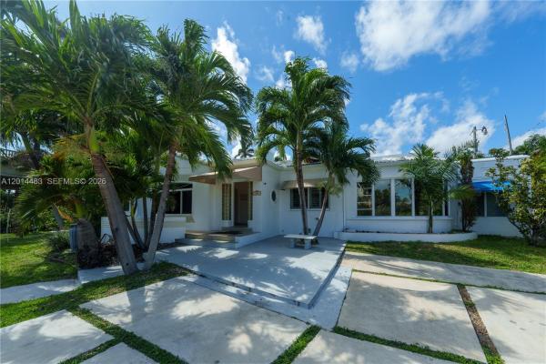 Hollywood Lakes, 701 Hollywood Blvd, Hollywood, Florida 33019, image 1