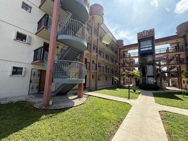 Alameda, 5400 W 21st Ct #403, Hialeah, Florida 33016, image 1