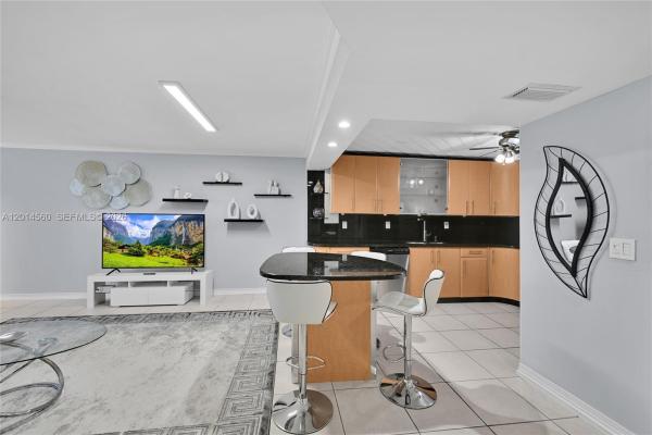 Maison Grande, 6039 Collins Ave #621, Miami Beach, Florida 33140, image 1