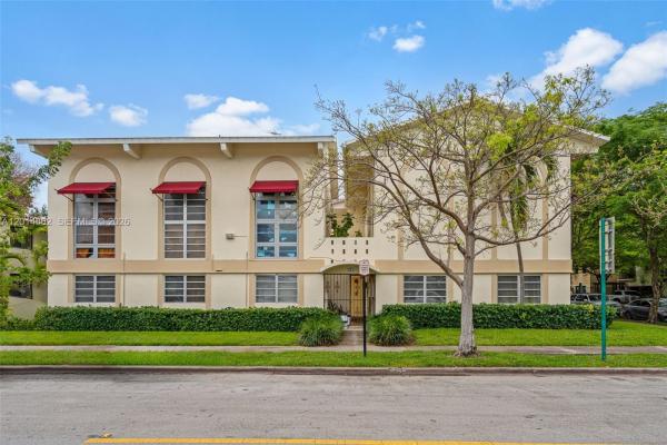 Gables North, 234 Antiquera Ave #3, Coral Gables, Florida 33134, image 3