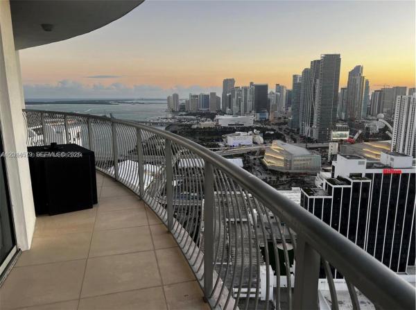 Opera Tower, 1750 N Bayshore Dr #3114, Miami, Florida 33132, image 1
