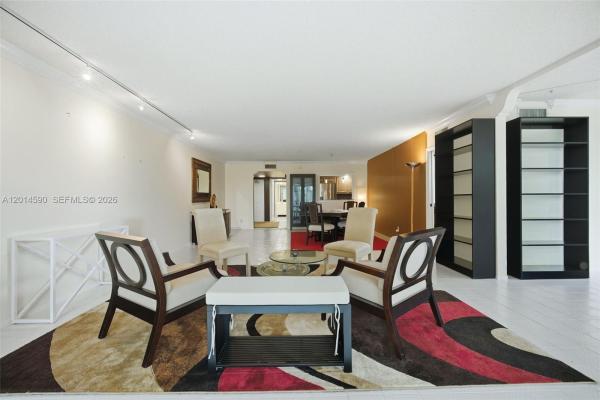 Palm-Aire Country Club 9, 821 Cypress Blvd #307, Pompano Beach, Florida 33069, image 1