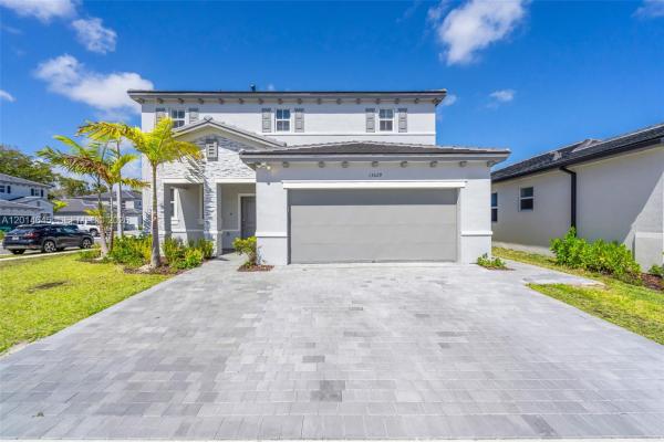 13629 SW 186th Ln, Unincorporated Dade County, Florida 33177, image 1