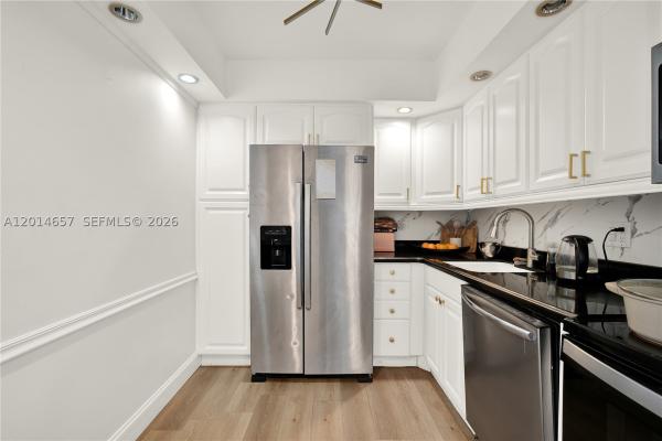 Coronado Tower 1, 20335 W Country Club Dr #1608, Aventura, Florida 33180, image 2