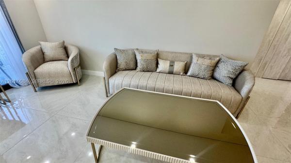 Winston Towers 600, 210 174th St #811, Sunny Isles Beach, Florida 33160, image 1