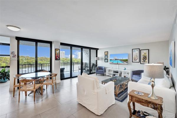 Corinthian On The Intracoastal, 936 Intracoastal Dr #4F, Fort Lauderdale, Florida 33304, image 1