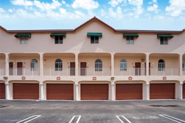 14th Street Townhomes, 2461 NE 14th Street Cswy, Pompano Beach, Florida 33062, image 1