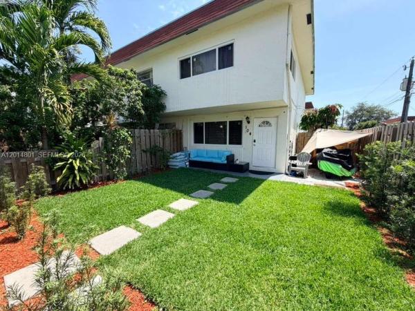1500 NE 151st St #104, Unincorporated Dade County, Florida 33161, image 2
