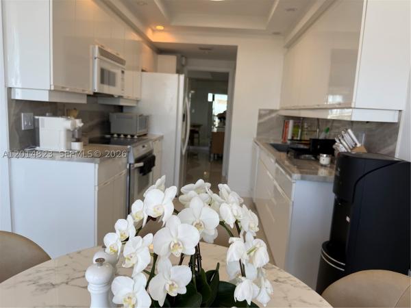 2000 Island Boulevard, 2000 Island Blvd #1603, Aventura, Florida 33160, image 2