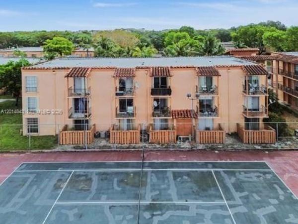Cypress Village, 7155 Miami Lakes Dr #P16, Miami Lakes, Florida 33014, image 2