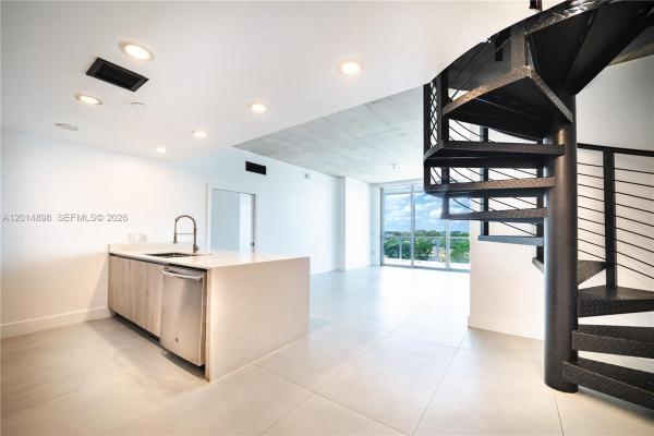 The Highlands, 13800 Highland Dr #PH-4, North Miami Beach, Florida 33181, image 1