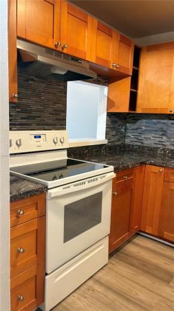 Heritage Circle, 4334 NW 9th Ave #7-2F, Deerfield Beach, Florida 33064, image 2