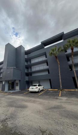 310 Fontainebleau Blvd #206, Unincorporated Dade County, Florida 33174, image 1