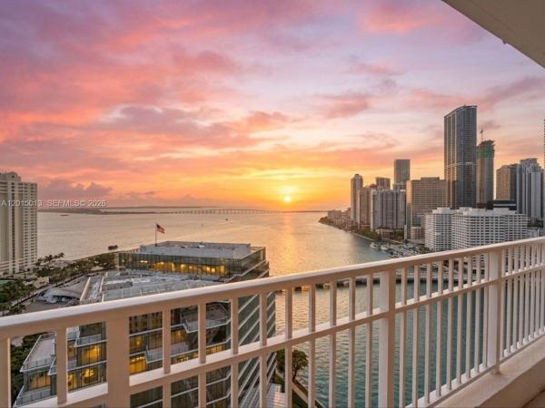 Courvoisier Courts, 701 Brickell Key Blvd #2511, Miami, Florida 33131, image 2